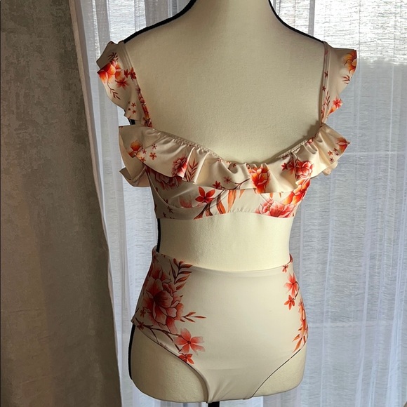 Agua by Agua Bendita Other - 🌏 Trending ⭐️Agua by Agua Bendita Floral Ruffle Bikini - Cream and Red